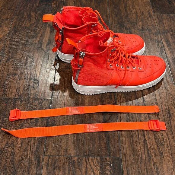 Size 12 Nike Sf Air Force Mid Team Orange in EUC check pictures